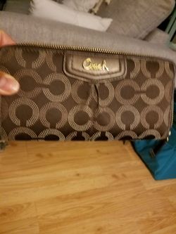 Coach wallet great con brown pink inside