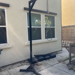 PROGEAR Heavy Duty Stand: 550 lb capacity.