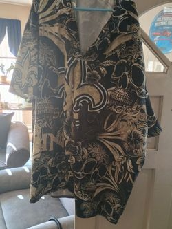 New Orleans saints sweat suit and shirt