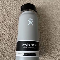 NEW Hydro Flask Water Bottle