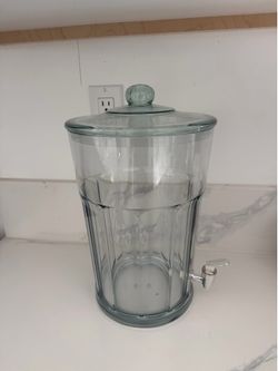 Plastic water dispenser