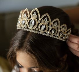 Quinceañera Tiara & Jewelry