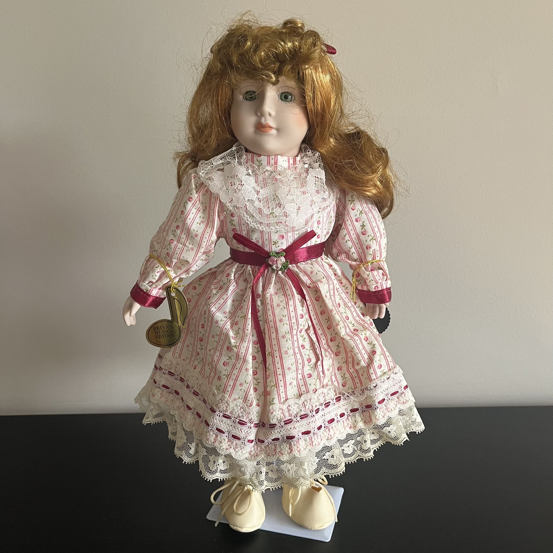 Brinn’s Musical Porcelain Doll You Light Up My Life 14in Vintage 1989