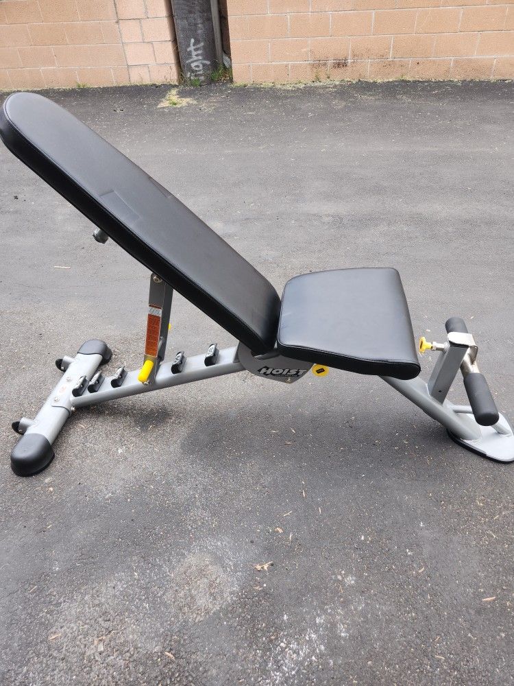 HOIST BENCH