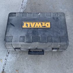 Tool Box DeWalt 15$
