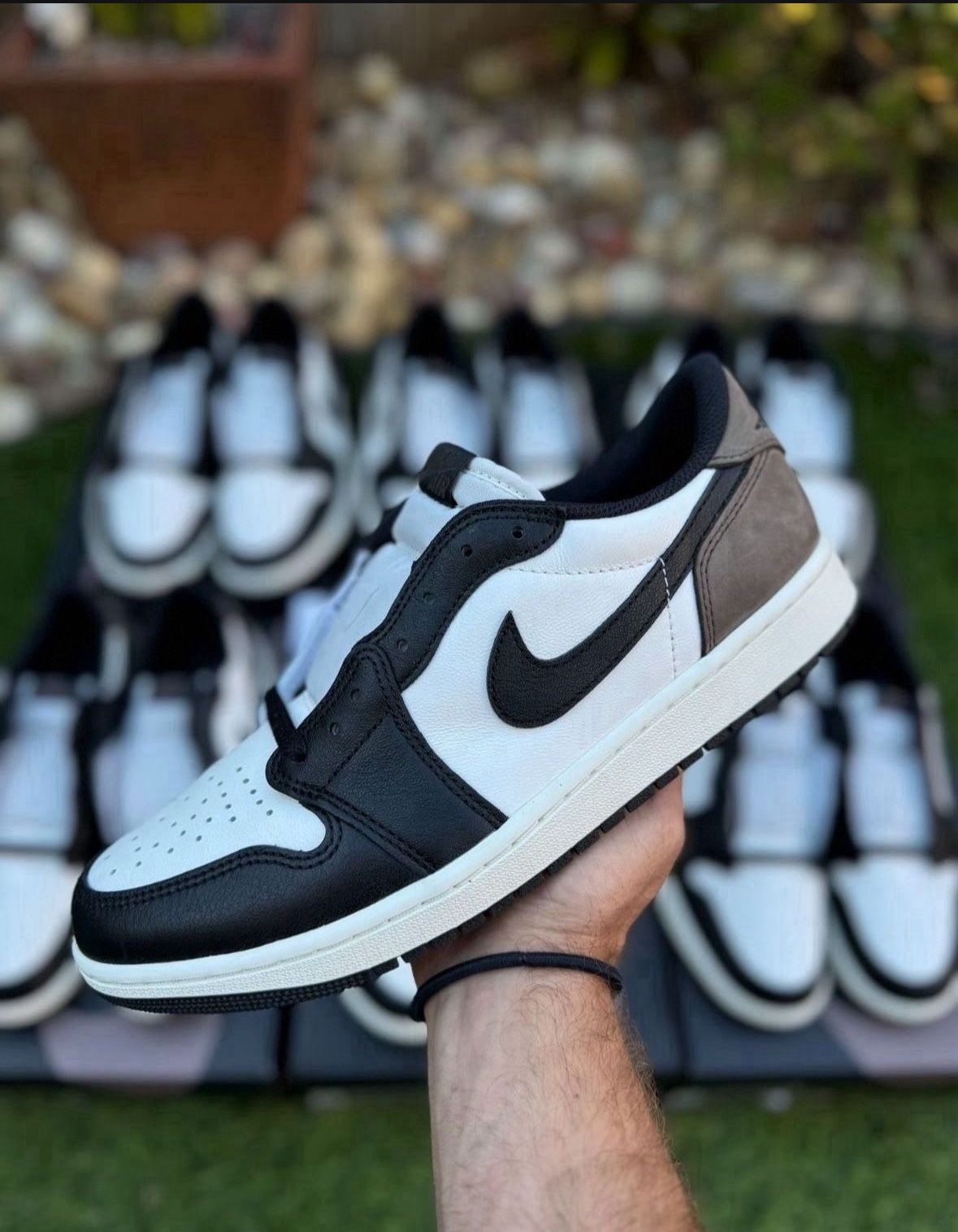 Jordan 1 Low OG Mocha Sizes 6.5y 7y & 8.5-12
