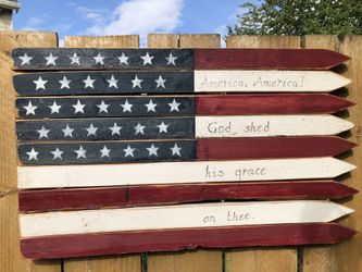 Outdoor Wooden American Flag Wall Sign, Durable Classic Outdoor Garden Decor.