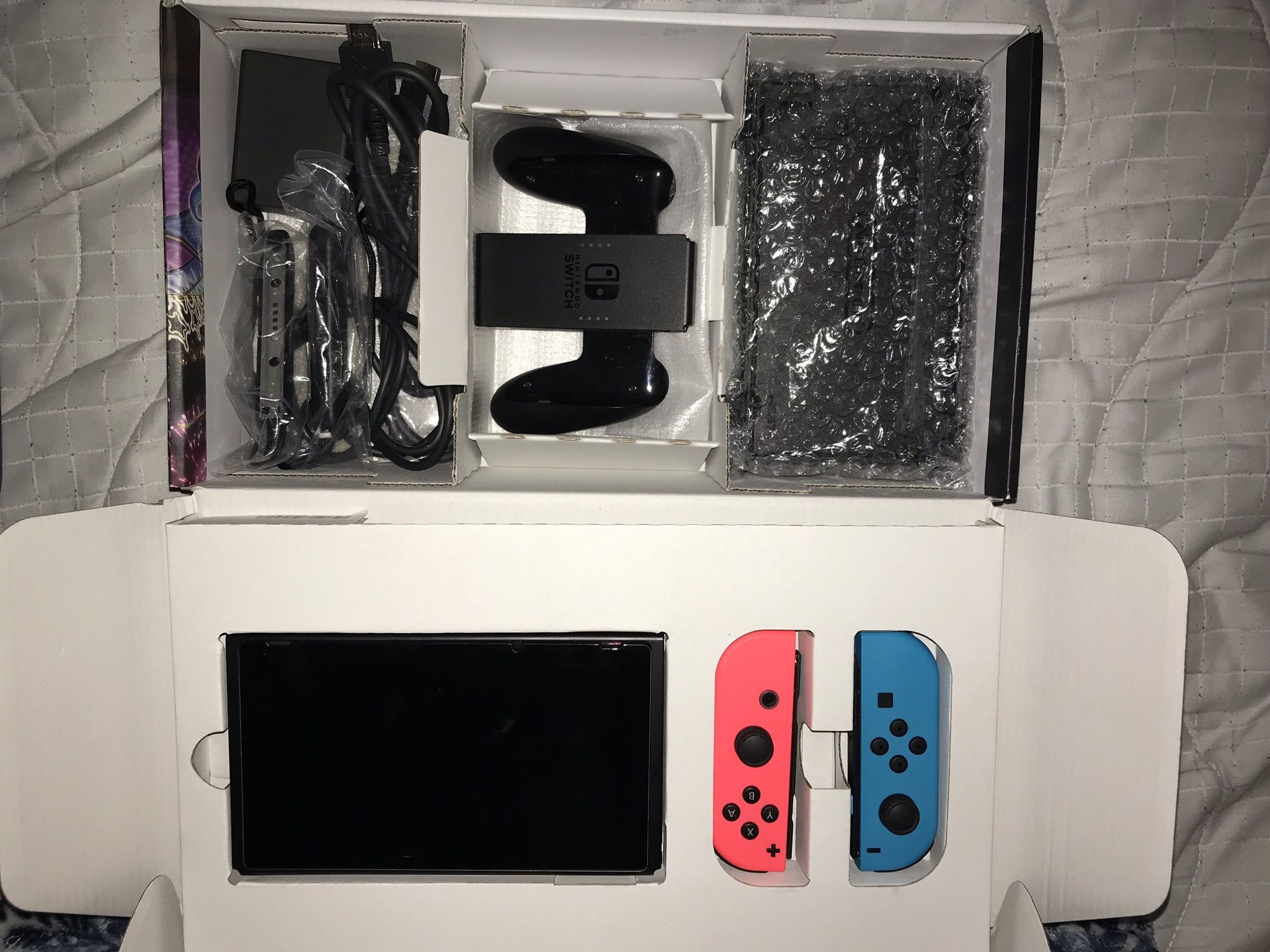 Nintendo Switch Mario Kart 8 Deluxe Bundle