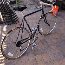 For Sale Road Bike Schwinn Vintage 12 Speed Good Condición 
