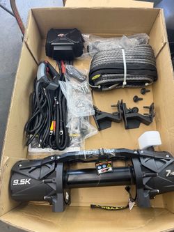 New Smittybulit 9500 XR. Winch.