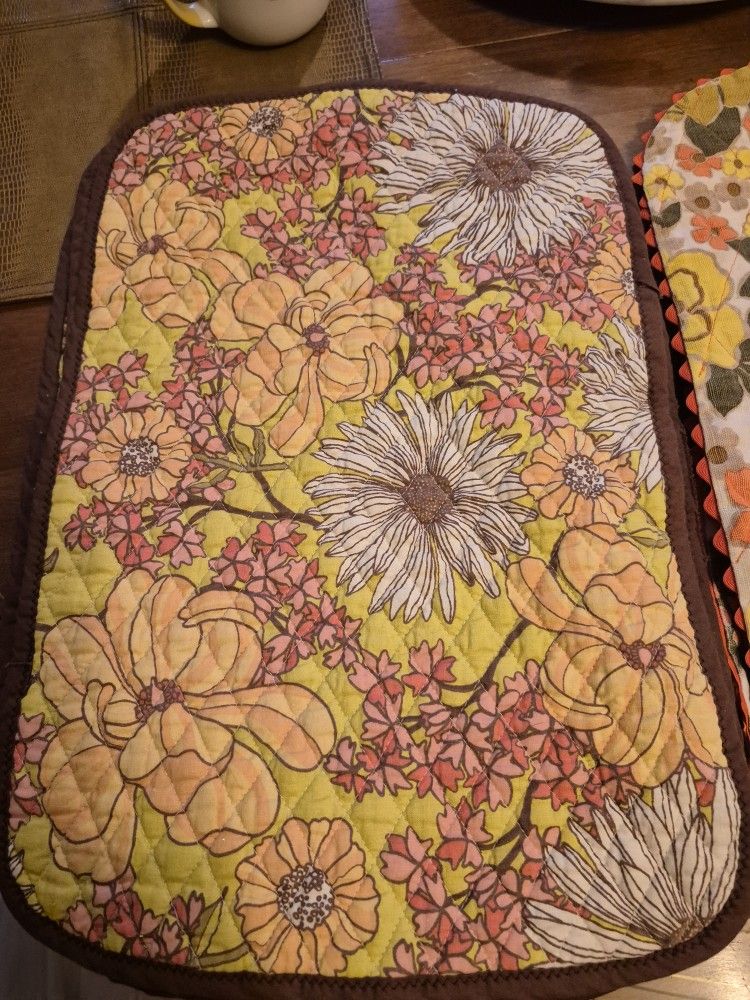 Ten fall placemats, six are with pumpkin designs and 4 are with fall leaves