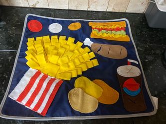 Pet play mat