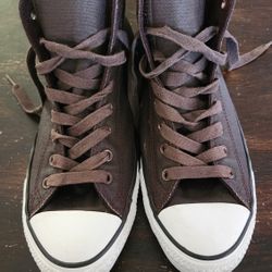 RARE Burgundy Converse All Stars High Top Trainers With Burgundy Logo And Black Bottoms