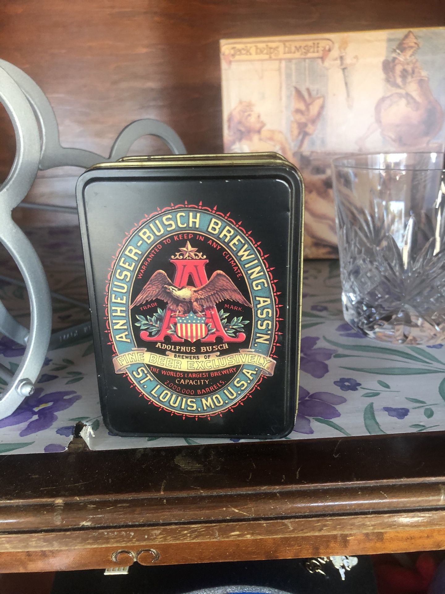 Playing cards in collectable tin
