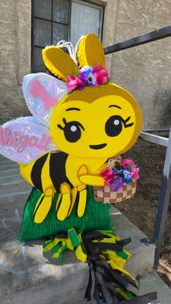 Pinata  abejita chikitita