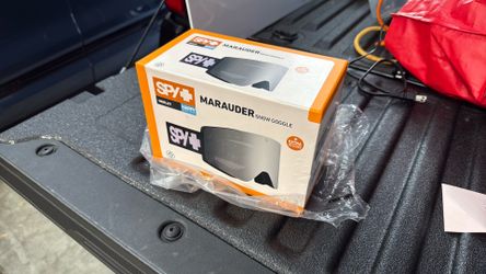 Spy marauder snow goggles in Merlot never worn