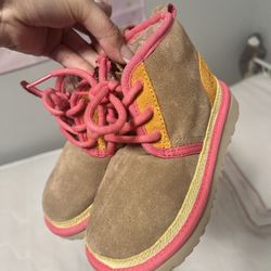 Ugg Neumel Boots size 10 Toddler