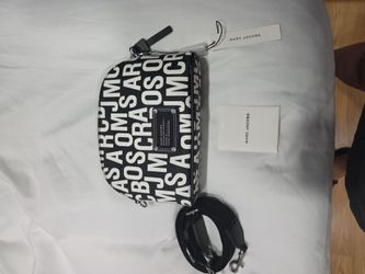 MARC JACOBS CROSS BODY