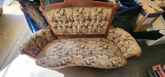 Antique Setee