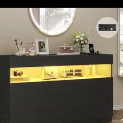 Six Drawer Dresser With Power Oulet