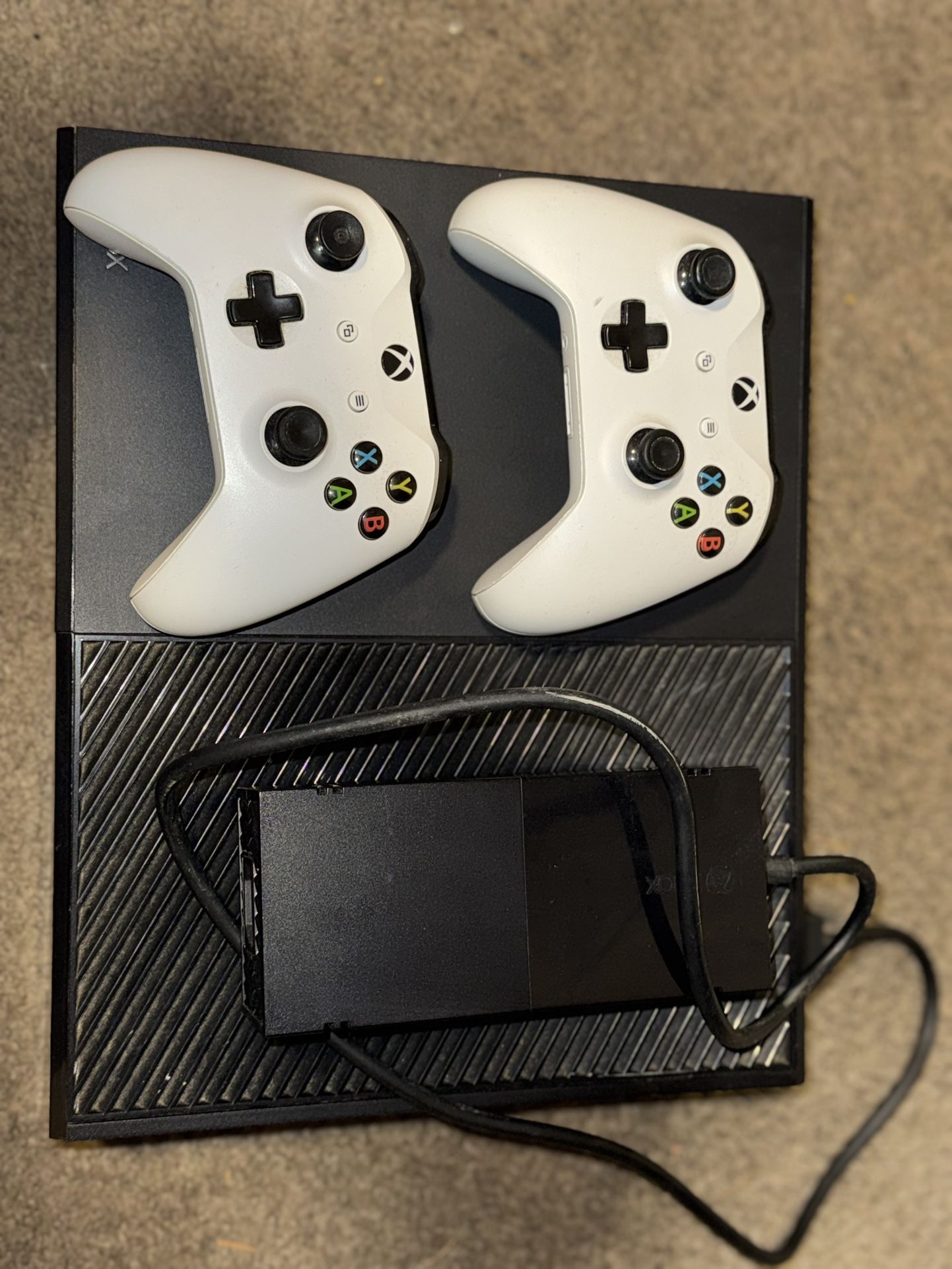 Original Xbox 1 With 2 Bluetooth Controllers