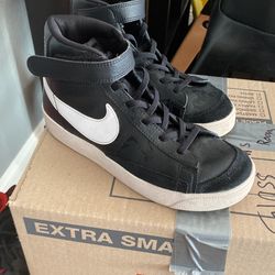 Nike Blazers 3y Great Condition 