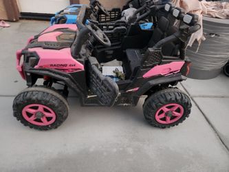 Kids pink jeep