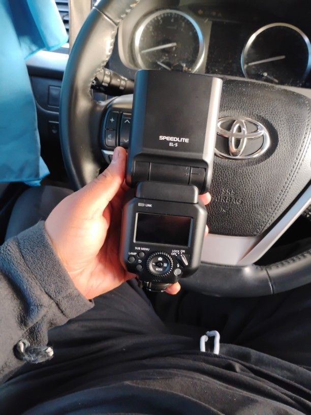 Canon Speedlite eL 8