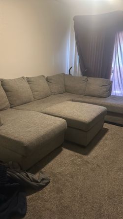 Couch 100