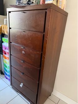 Solid word, dresser, free