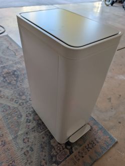Caraway Trash 13 gallon, BRAND NEW