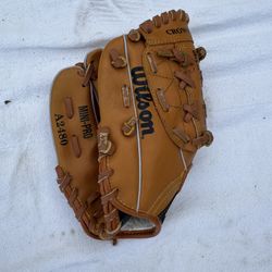 Wilson’s Child’s Leather Glove 