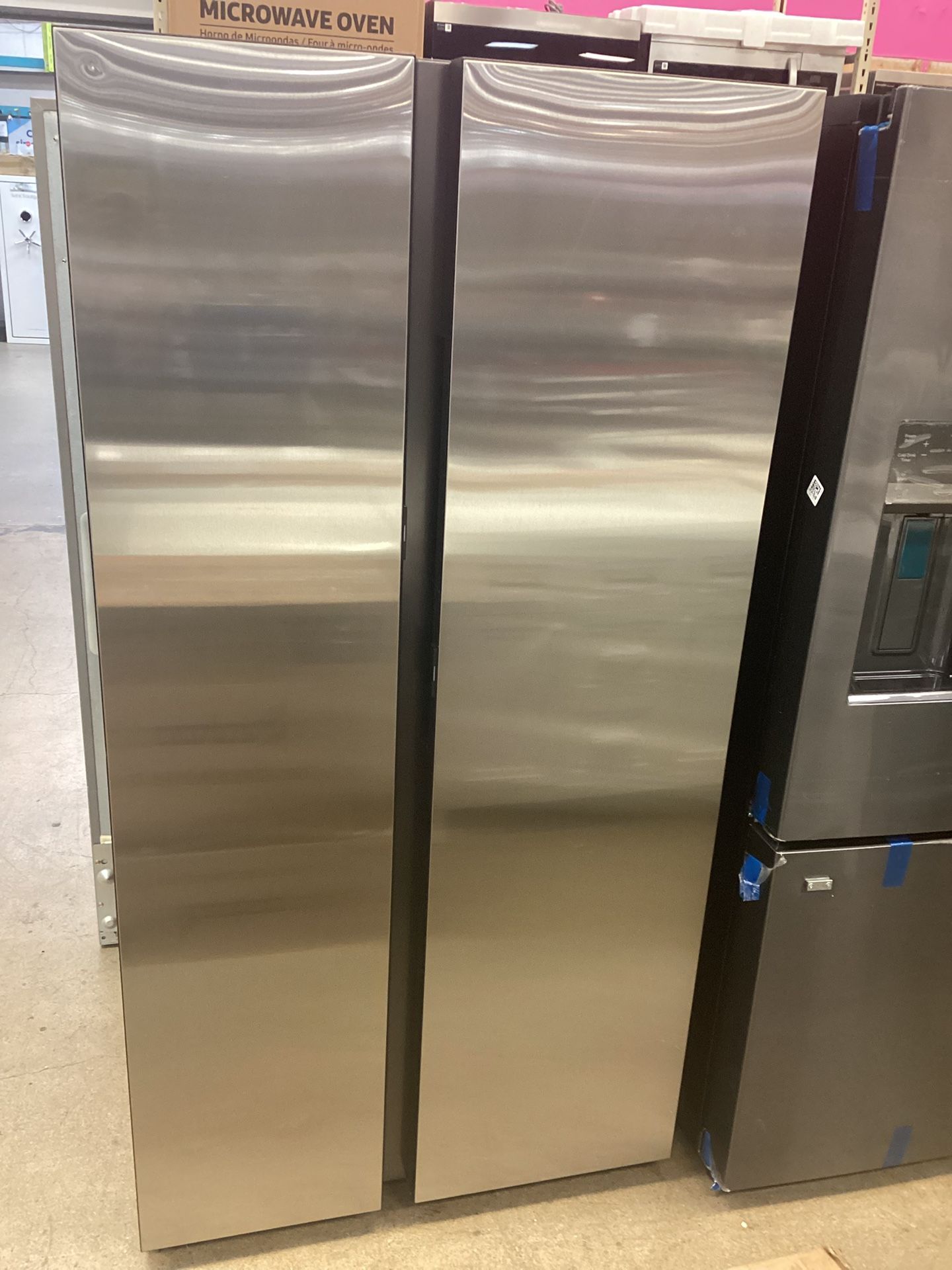 Samsung Bespoke 28 cu.ft. Side By Side Refrigerator With Dual Ice Maker And Water Dispenser