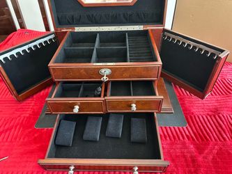 Jewelry box