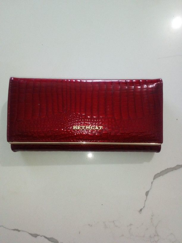 Red Wallet