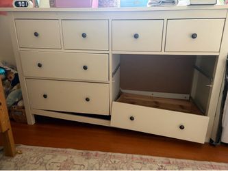 Pending pickup: IKEA Hemnes dresser