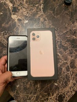 iPhone 8 ( small ) 128gb