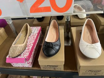 Beautiful Woman Shoes 3 Pairs For $20