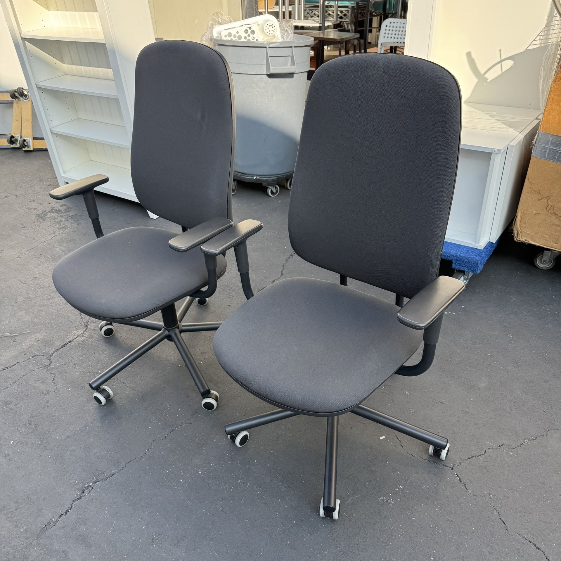 IKEA SMÖRKULL Office chair with armrests, Gräsnäs dark gray Very Good Condition $40 each 