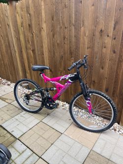 Girls, bicycle, pink and black