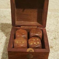 wooden dice box with 8 dices