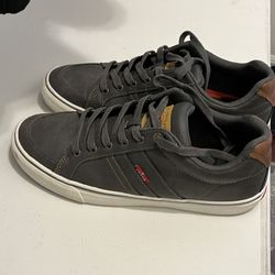 Levi’s Miles Shoes