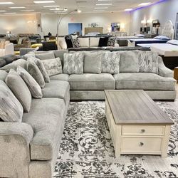 Bayless Smoke 3-Piece Sectional Coch 