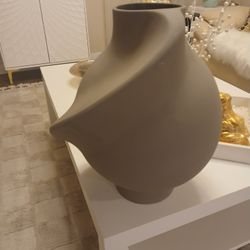 Louise Roe Floor Vase 