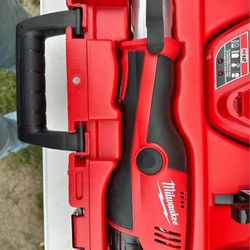 Fully-Boxed-Milwaukee-M12-Press-Tool