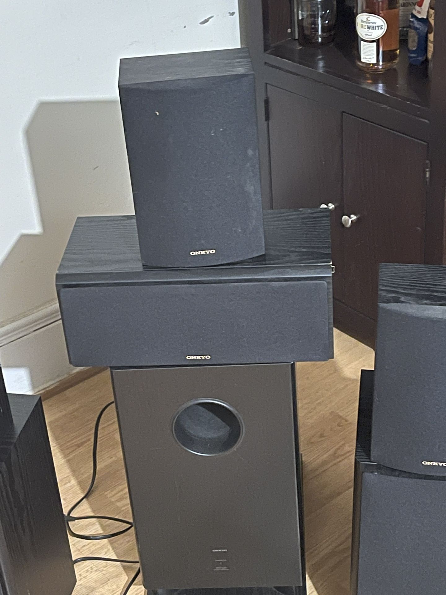 7 Onkyo Surround Sounds Speakers