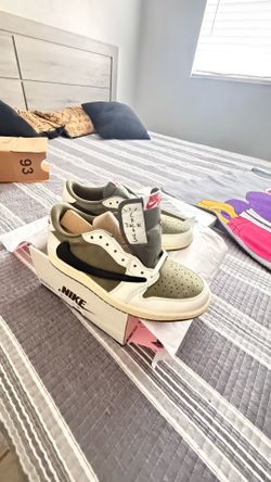 Air Jordan 1 Low x Travis Scott Reverse Olive