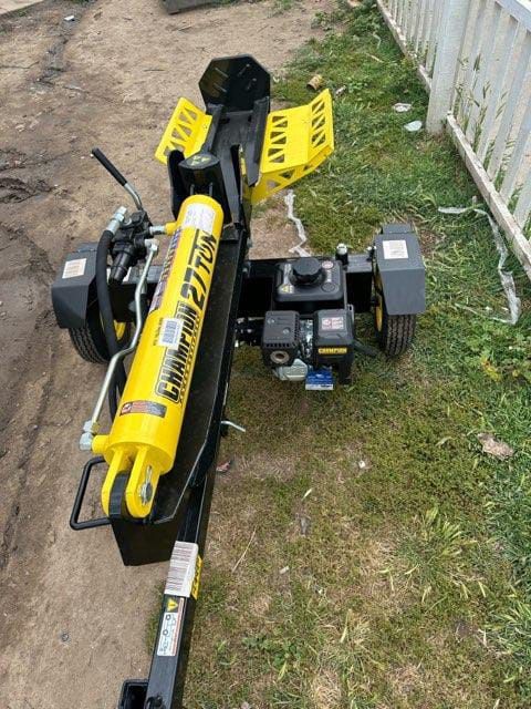 Champion Power Equipment 27 Ton 224 cc Gas Powered Hydraulic Wood Log Splitter with Vertical/Horizontal Operation and Auto Return