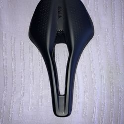 Fizik Argo Tempo R5 Saddle