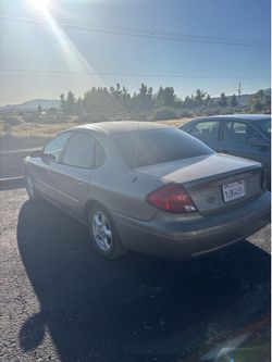 2004 Ford Taurus